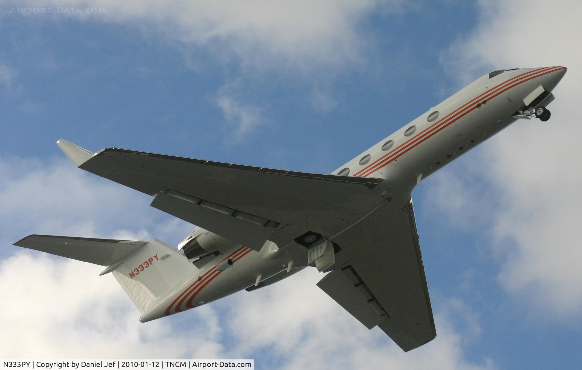N333PY, 1997 Gulfstream Aerospace G-IV C/N 1317, N333PY departing TNCM