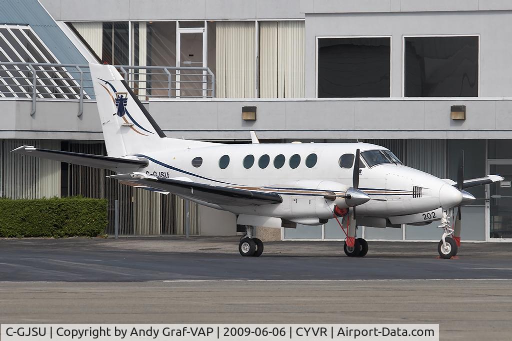 C-GJSU, 1971 Beech 100 King Air C/N B-88, Beech 100