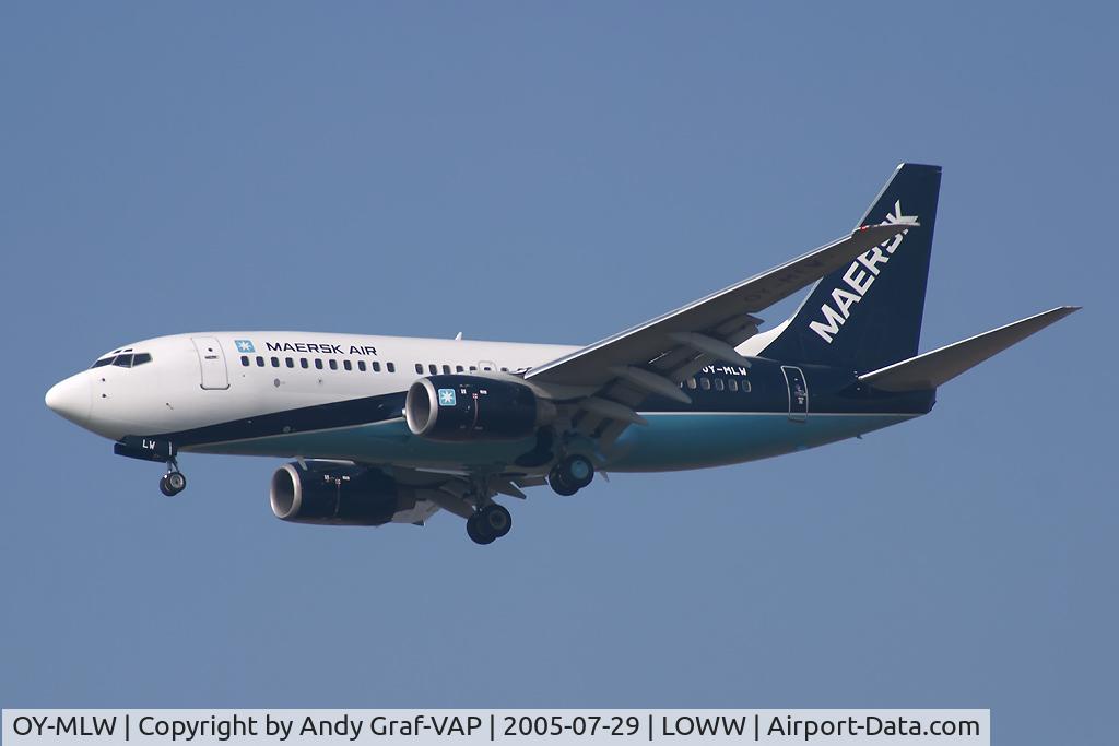 OY-MLW, 1999 Boeing 737-73S C/N 29078, Maersk 737-700