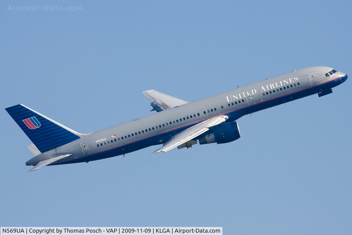 N569UA, 1992 Boeing 757-222 C/N 26677, United Airlines