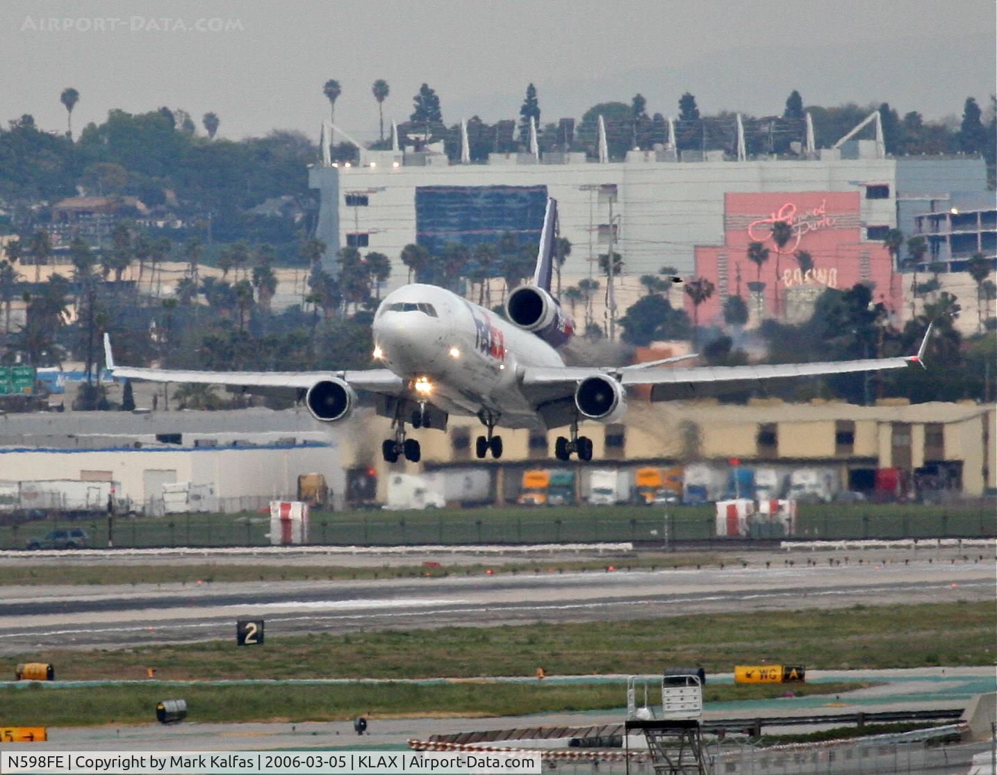 N598FE, 1993 McDonnell Douglas MD-11F C/N 48597, FedEX MD-11F arriving 25L KLAX.