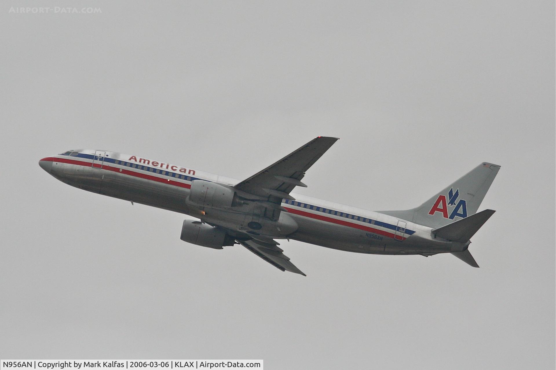 N956AN, 2001 Boeing 737-823 C/N 30090, American Airlines Boeing 737-823, 25R departure KLAX.
