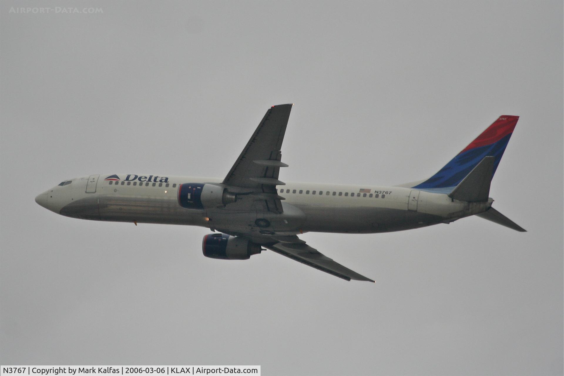 N3767, 2001 Boeing 737-832 C/N 30821, Delta Airlines Boeing 737-832, 25R departure KLAX.