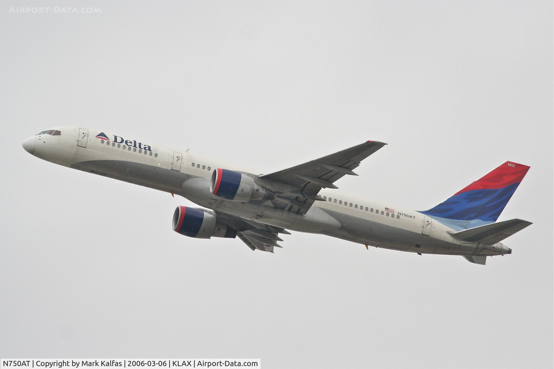 N750AT, 1984 Boeing 757-212 C/N 23126, Delta Airlines Boeing 757-232, 25R departure KLAX.
