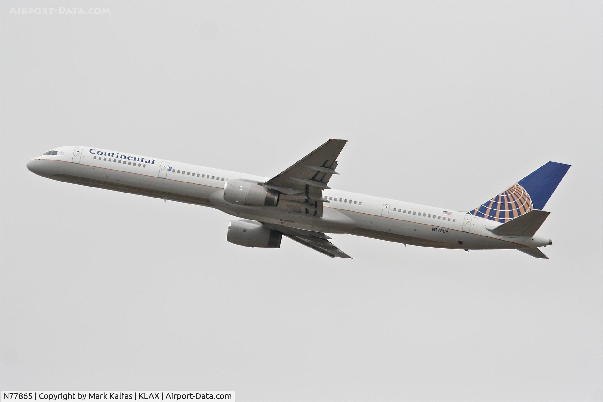 N77865, 2002 Boeing 757-33N C/N 32589, Continental 757-33N, on taxiway Charlie KLAX.