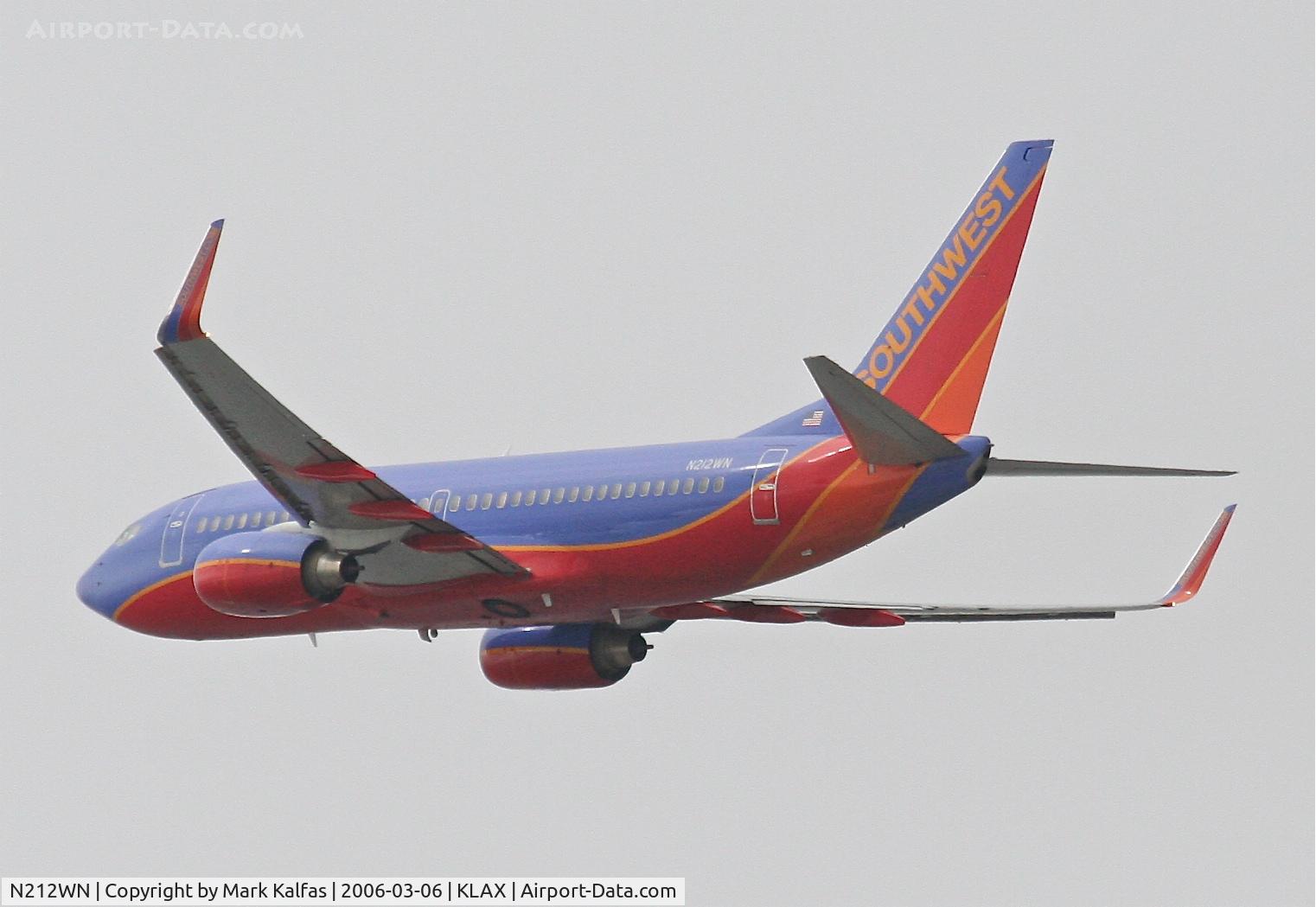 N212WN, 2005 Boeing 737-7H4 C/N 32485, Southwest Boeing 737-7H4, 25R departure KLAX.