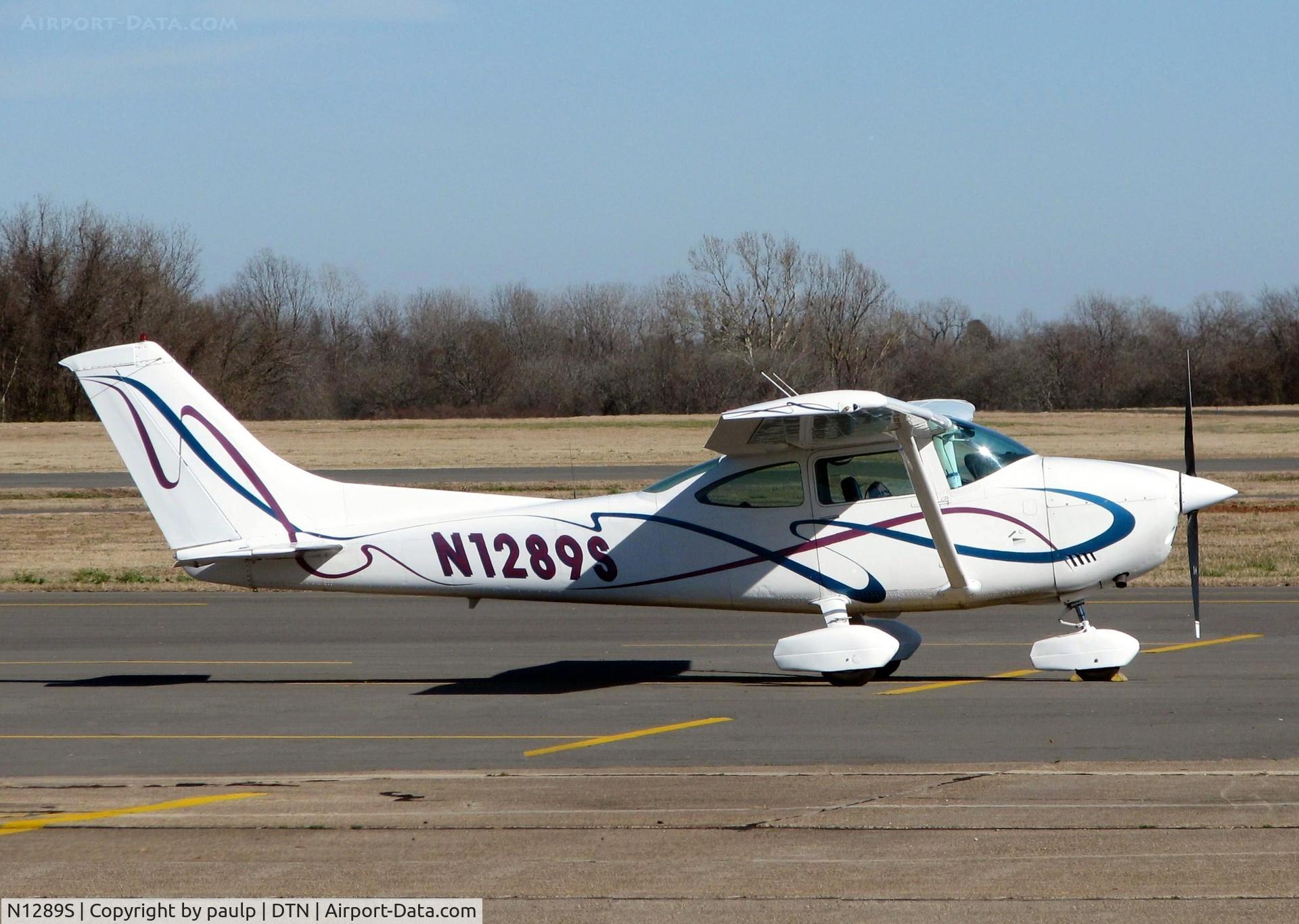 N1289S, 1976 Cessna 182P Skylane C/N 18264856, At Downtown Shreveport.