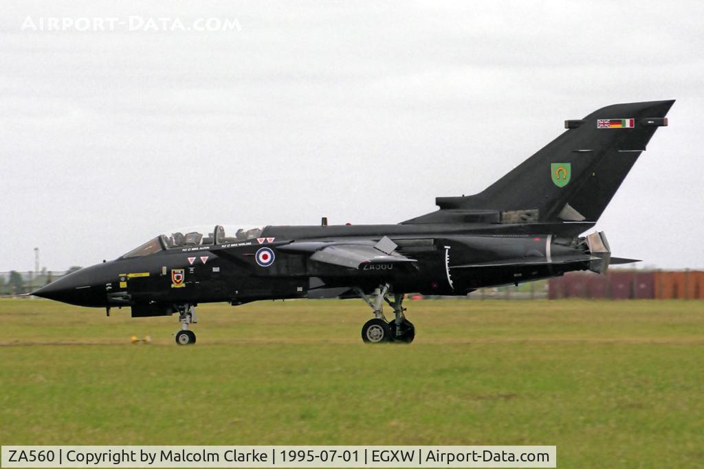 ZA560, 1981 Panavia Tornado GR.1 C/N 082/BS024/3044, Panavia Tornado GR1 from TTTE, RAF Cottesmore, at RAF Waddington in 1995.