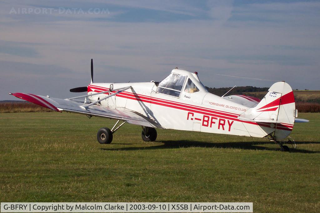 G-BFRY, 1974 Piper PA-25-260 Pawnee C/N 25-7405789, Piper PA-25-260 Pawnee at Sutton Bank, North Yorkshire in 2003.
