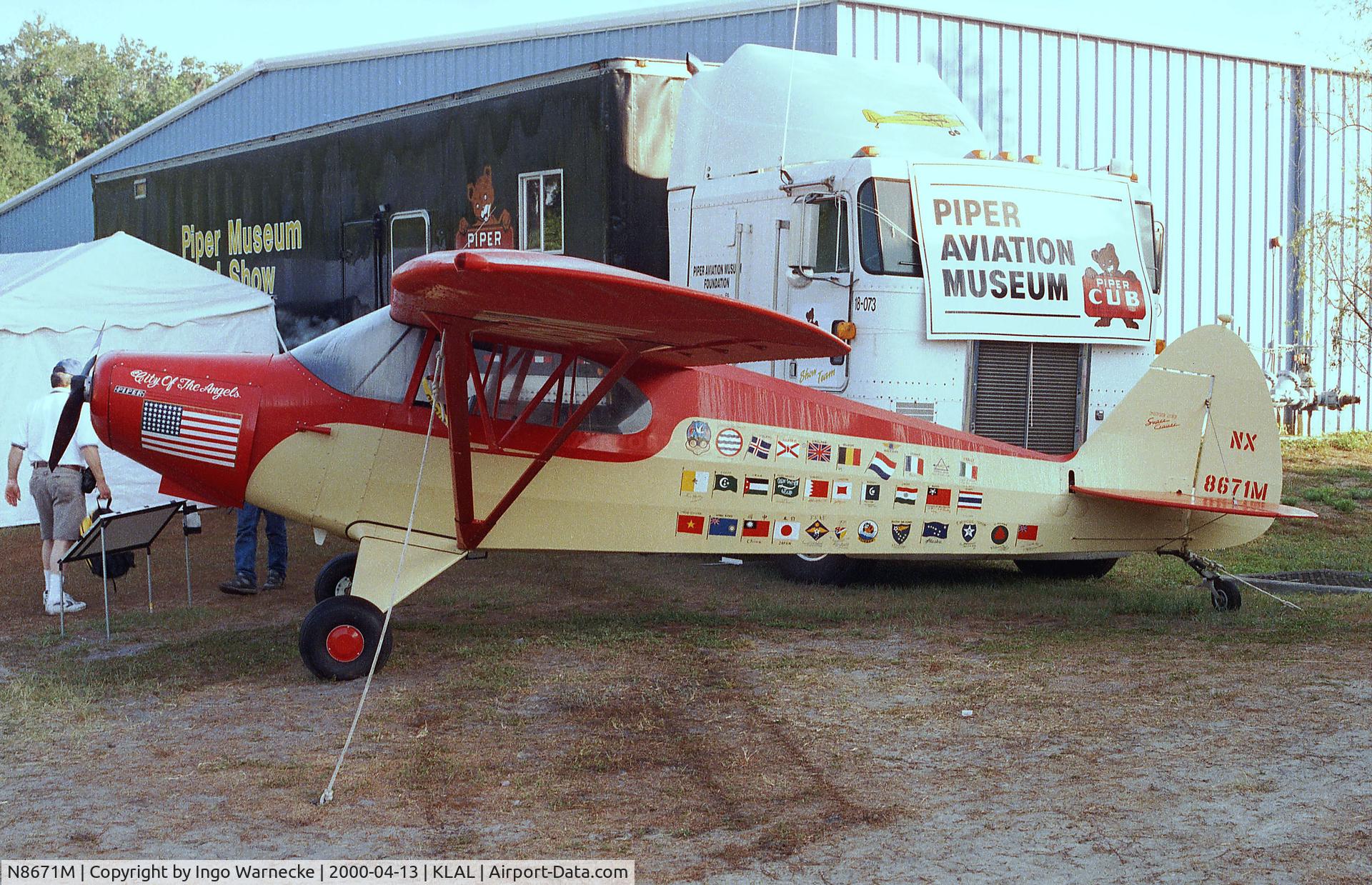 N8671M, 1947 Piper PA-12 Super Cruiser C/N 12-2623, Piper PA-12 'City of the Angels', usually seen at the Piper Aviation Museum, Lock Haven PA, at 2000 Sun 'n Fun, Lakeland FL