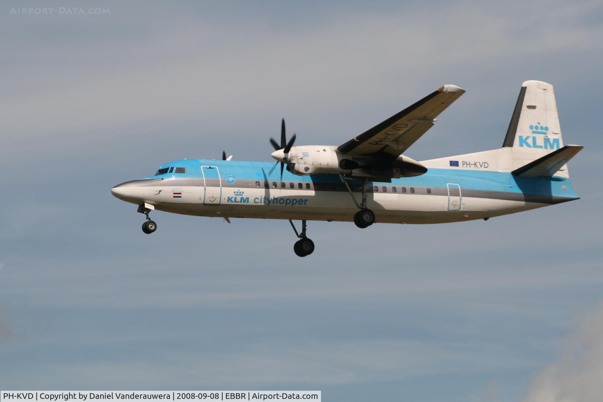 PH-KVD, 1990 Fokker 50F C/N 20197, Arrival of flight KL1725 to RWY 25L
