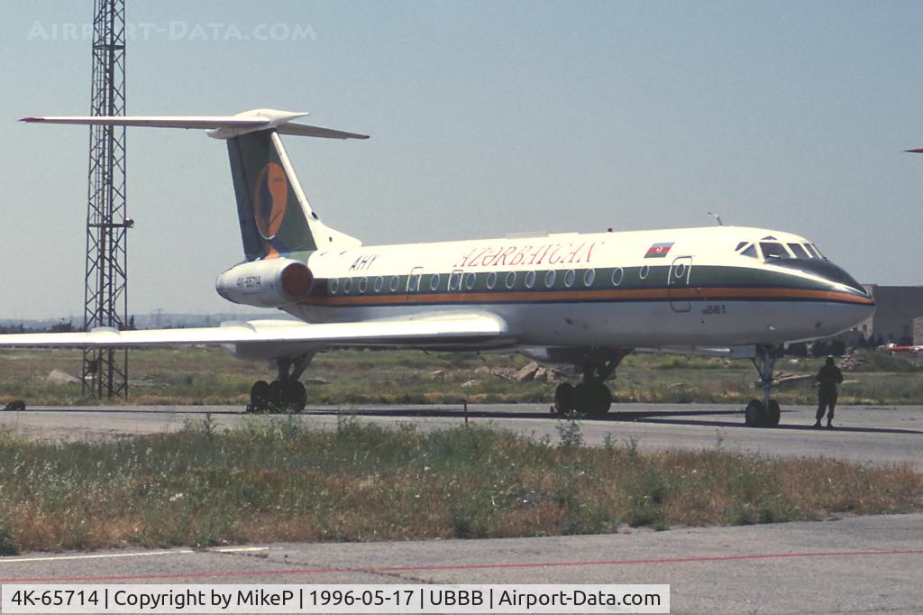 4K-65714, Tupolev Tu-134B-3 C/N 63527, Still current but stored at Baku in late 2009.