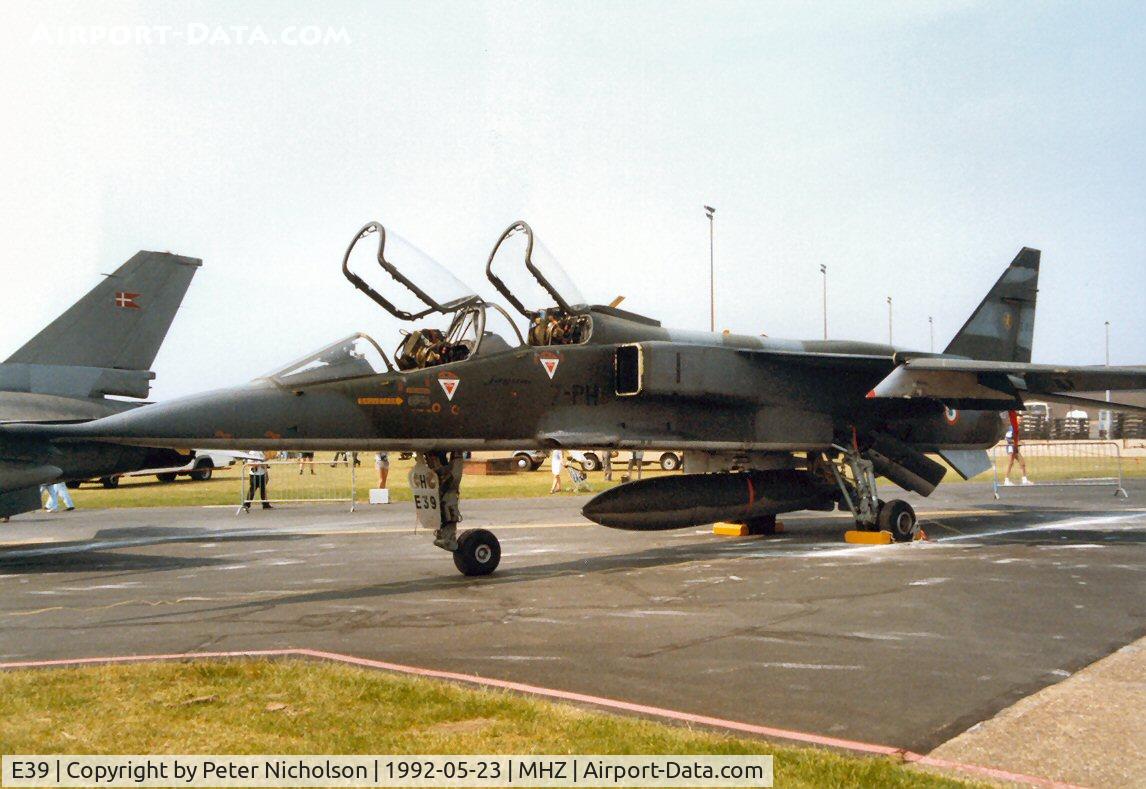 E39, Sepecat Jaguar E C/N E39, Jaguar E of EC-7 French Air Force on display at the 1992 Mildenhall Air Fete.