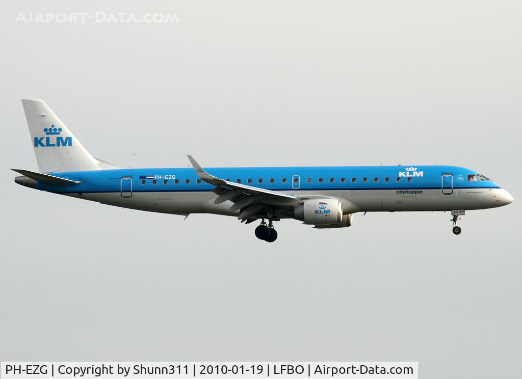 PH-EZG, 2009 Embraer 190LR (ERJ-190-100LR) C/N 19000315, Landing rwy 14L