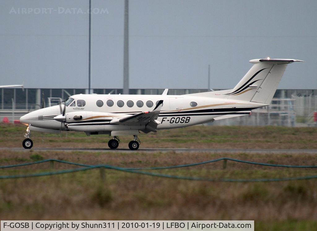 F-GOSB, Beech B300C King Air King Air C/N FL-301, Landing rwy 14R