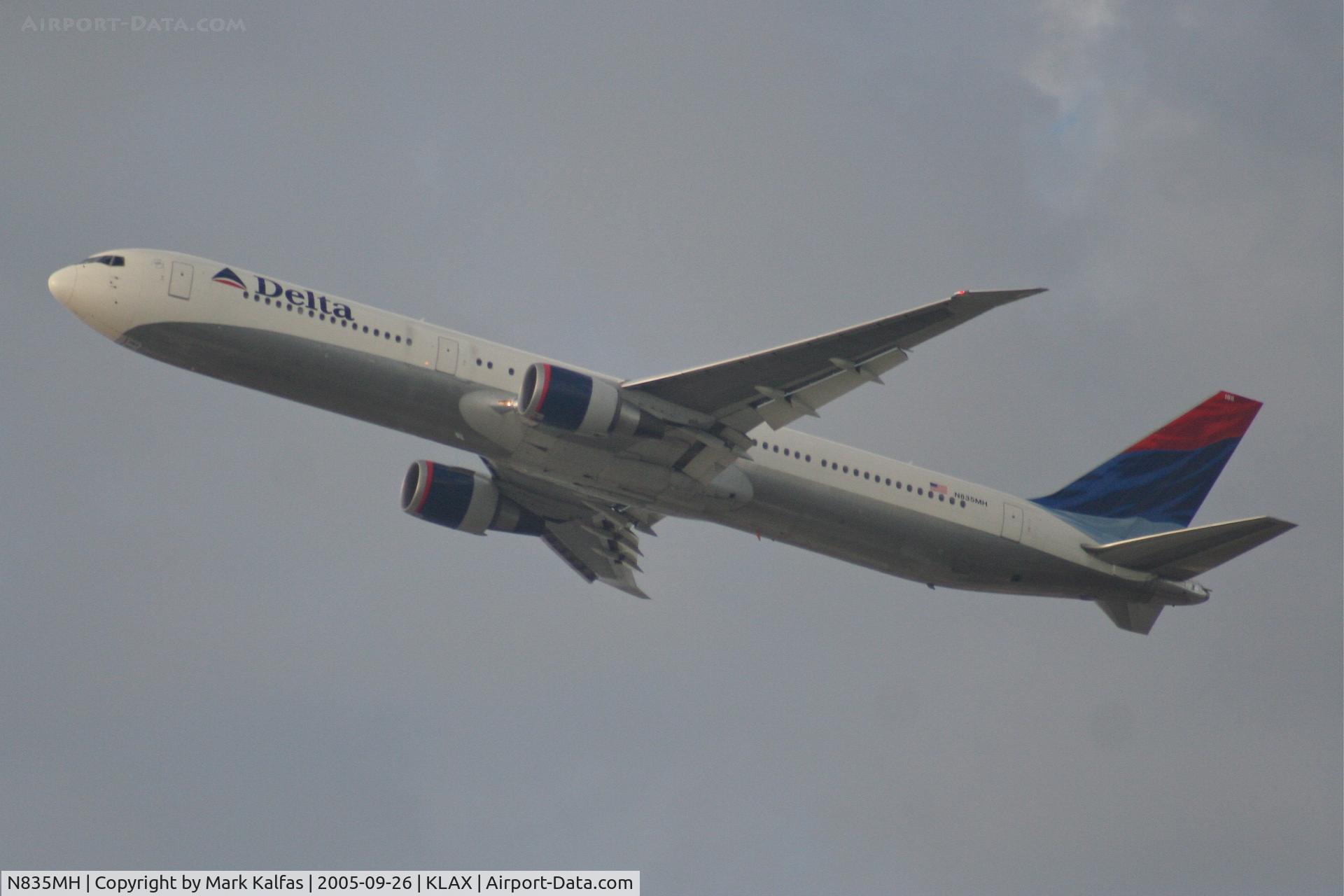 N835MH, 2000 Boeing 767-432/ER C/N 29708, Delta Airlines Boeing 767-432, 25R departure KLAX.
