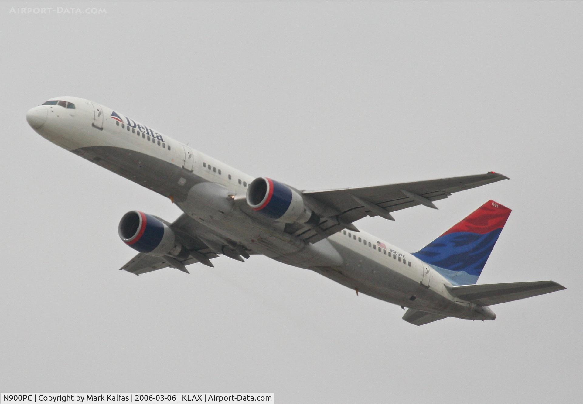 N900PC, 1997 Boeing 757-26D C/N 28446, Delta Airlines Boeing 757-26D, 25R departure KLAX.