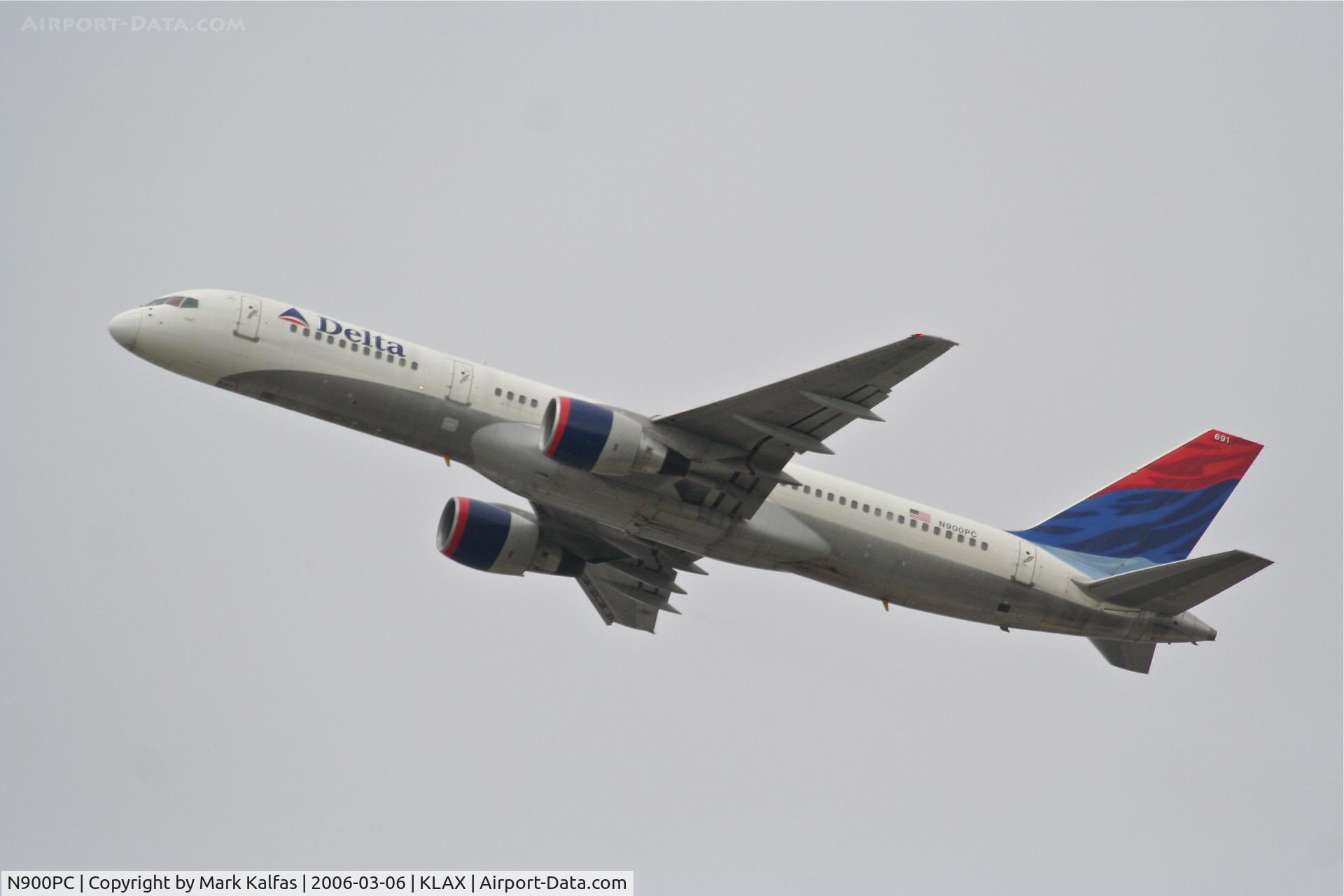 N900PC, 1997 Boeing 757-26D C/N 28446, Delta Airlines Boeing 757-26D, 25R departure KLAX.