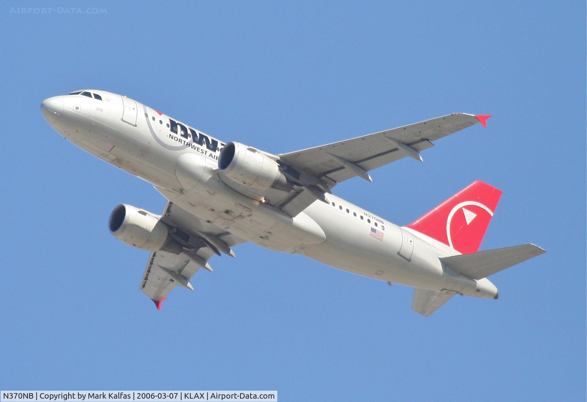 N370NB, 2003 Airbus A319-114 C/N 2087, Northwest Airlines A319-114, 25R departure KLAX.