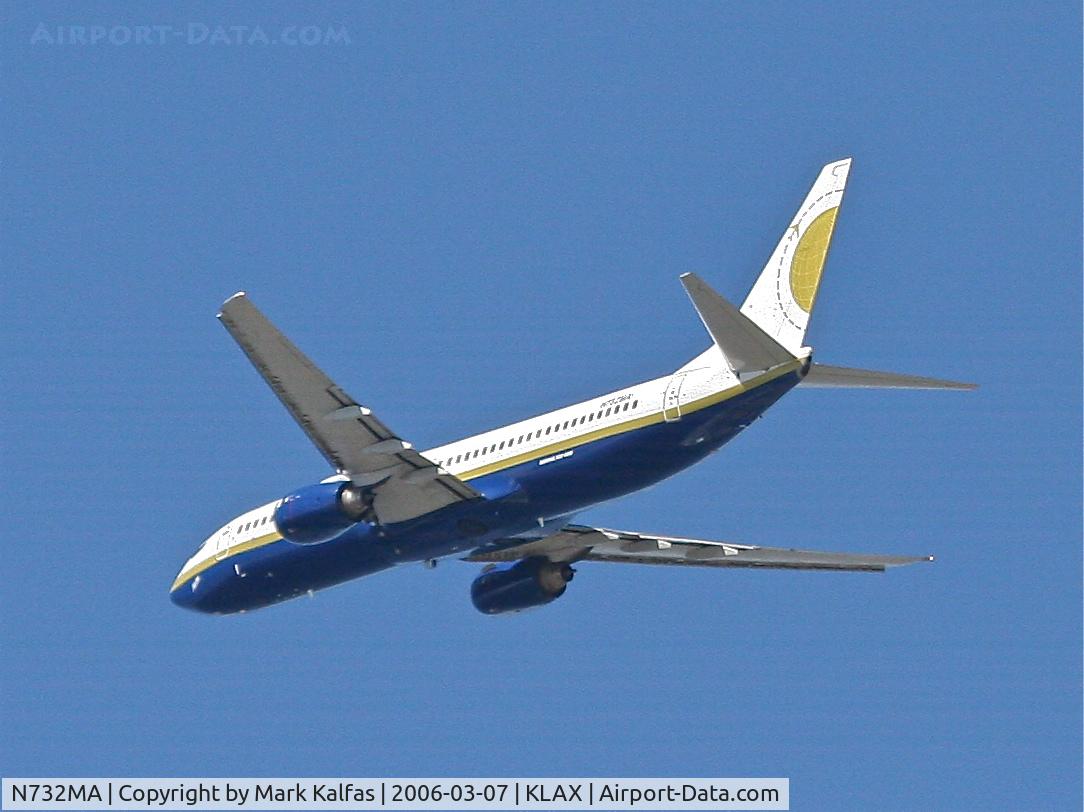N732MA, 2001 Boeing 737-81Q C/N 30618, Miami Air Boeing 737-81Q, 25L departure KLAX.