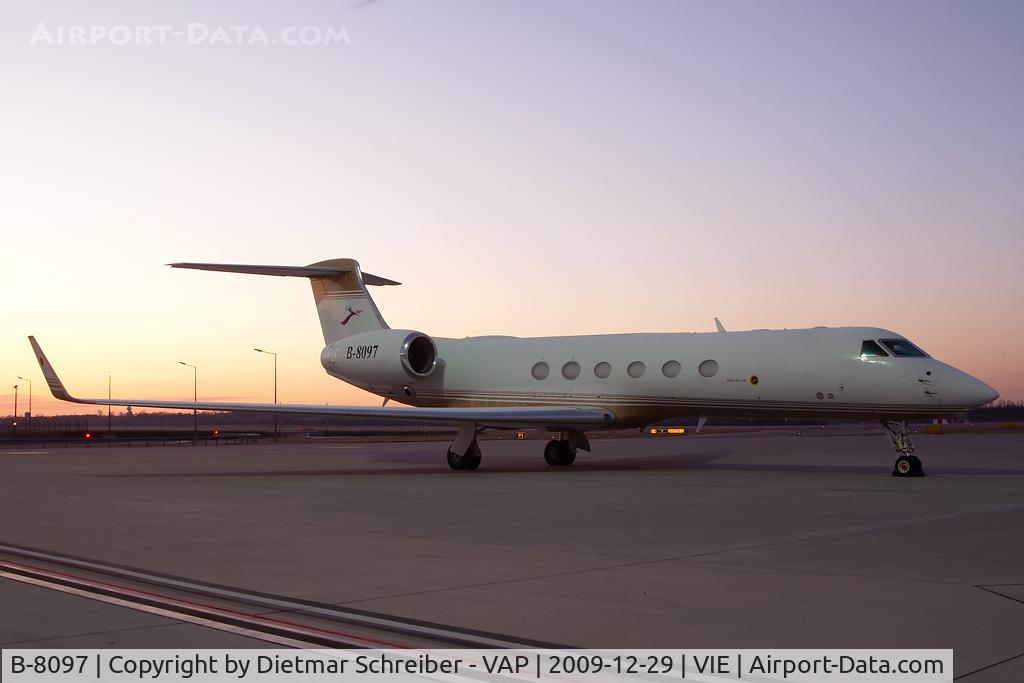 B-8097, 2000 Gulfstream Aerospace G-V C/N 613, Deerjet Gulfstream 5