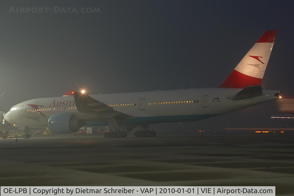 OE-LPB, 1998 Boeing 777-2Z9/ER C/N 28699, Austrian Airlines Boeing 777-200