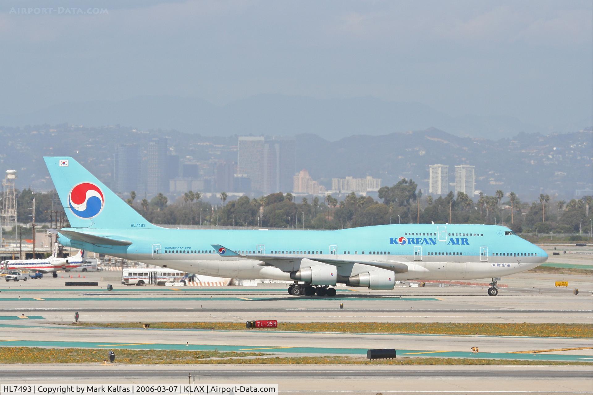 HL7493, 1995 Boeing 747-4B5 C/N 26398, Korean Airlines Boeing 747-4B5, taxiway Charlie for 25R KLAX.