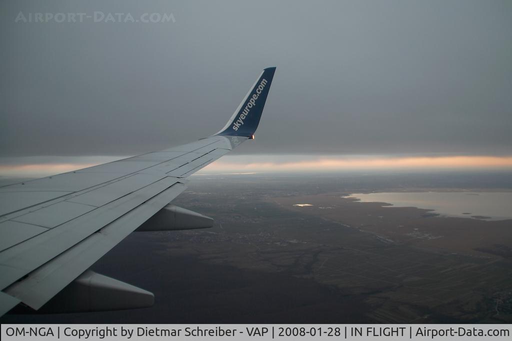 OM-NGA, 2006 Boeing 737-76N C/N 32684, enroute BCN - VIE, minutes before touch down at VIE