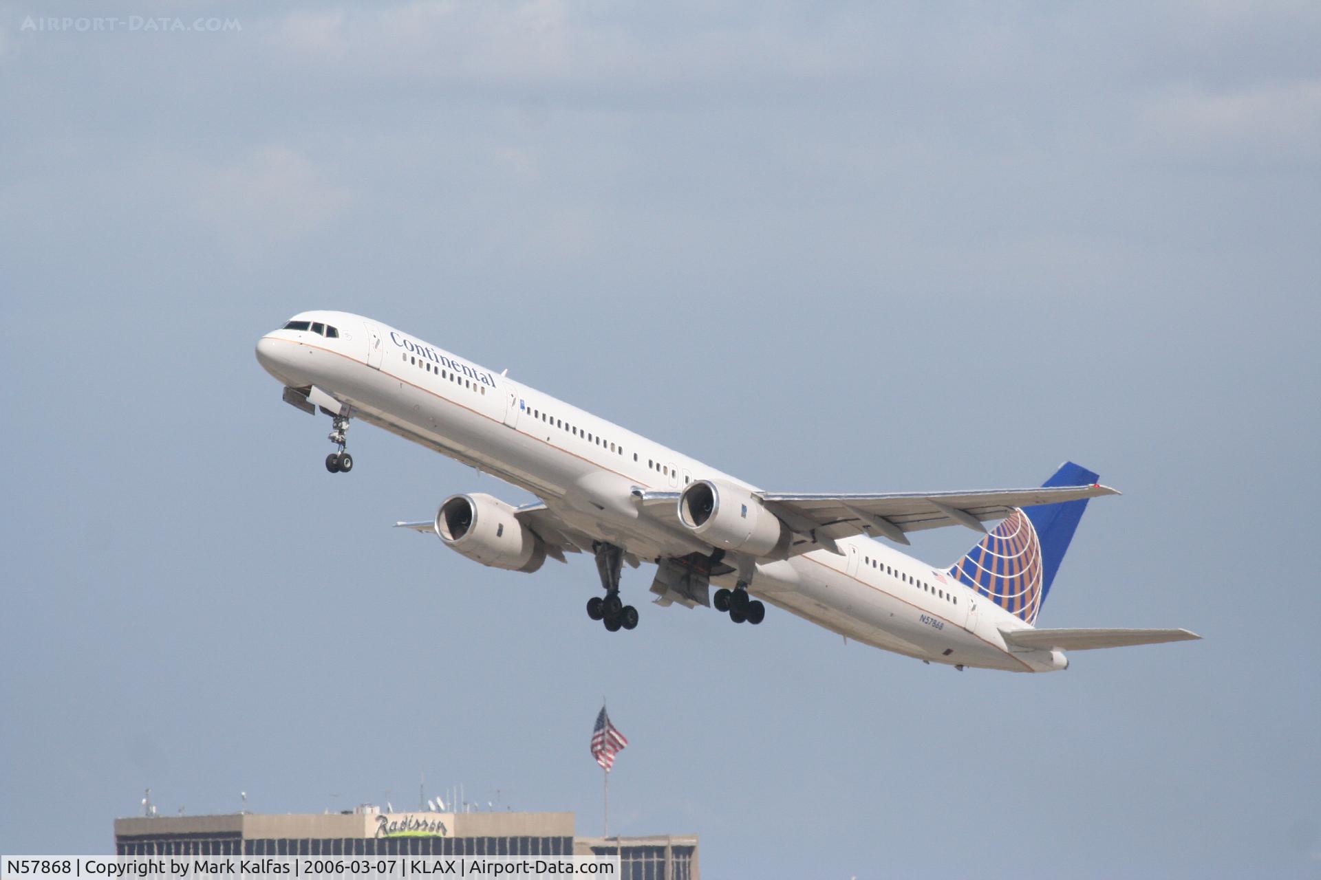 N57868, 2002 Boeing 757-33N C/N 32590, Continental 757-33N, 25R departure KLAX.