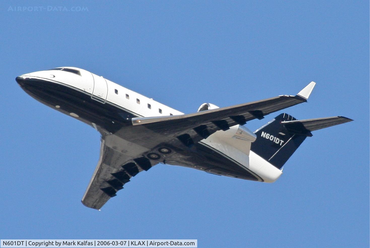 N601DT, 1988 Canadair Challenger 601-3A (CL-600-2B16) C/N 5024, Jeff Moorad's (SD Padres) Canadair Ltd CL-600-2B16, departing 25L KLAX.