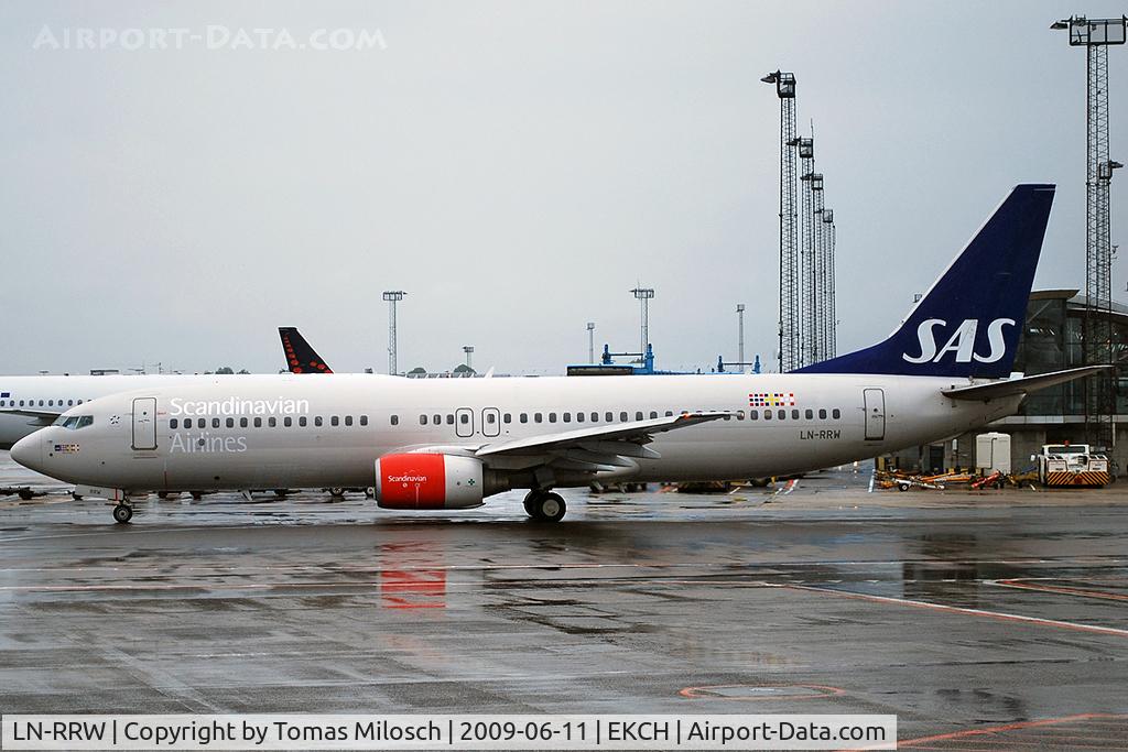 LN-RRW, 2004 Boeing 737-883 C/N 32277, 