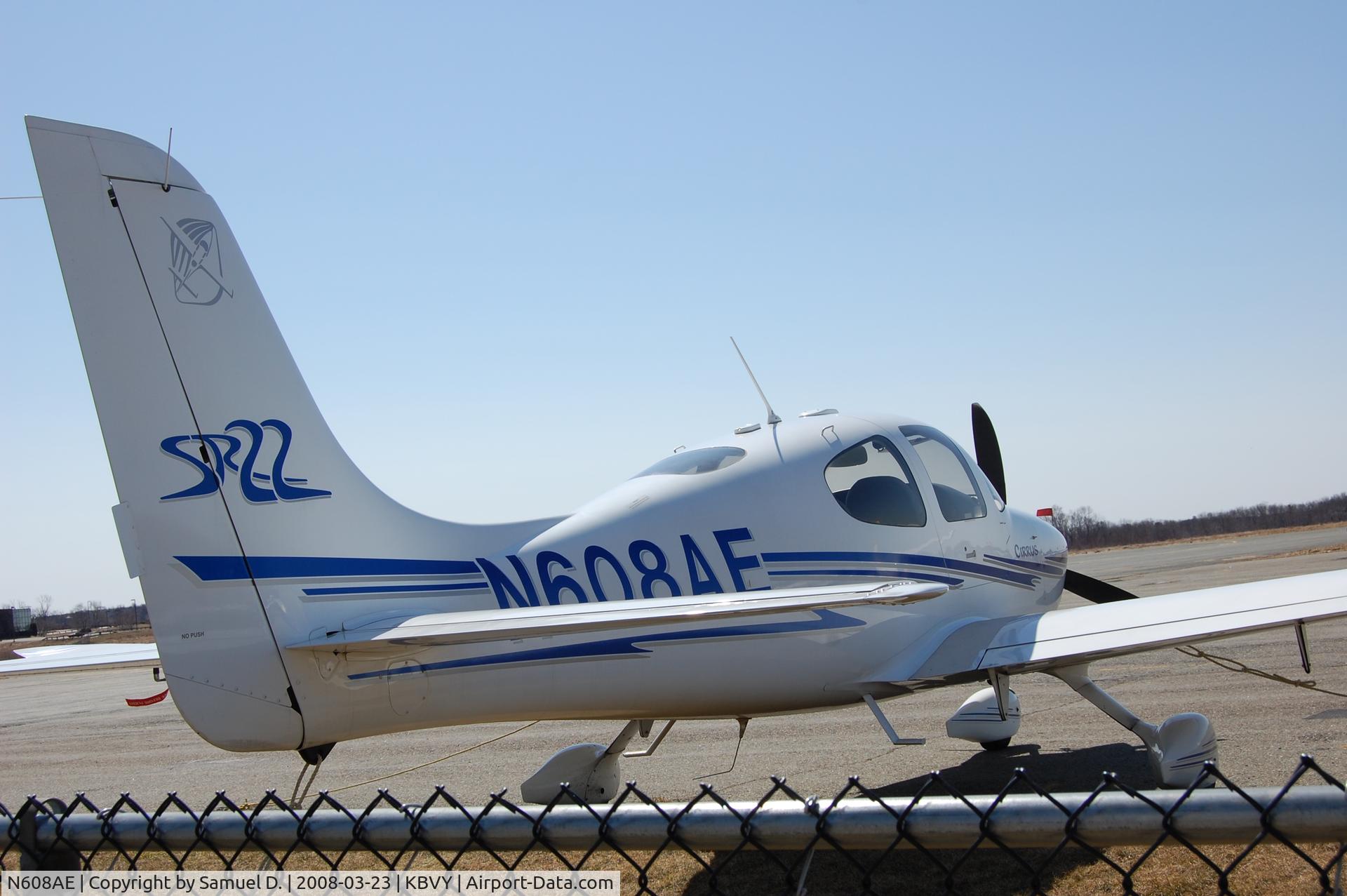 N608AE, 2003 Cirrus SR22 C/N 0611, Cirrus SR22 East Side of Beverly Municipal.