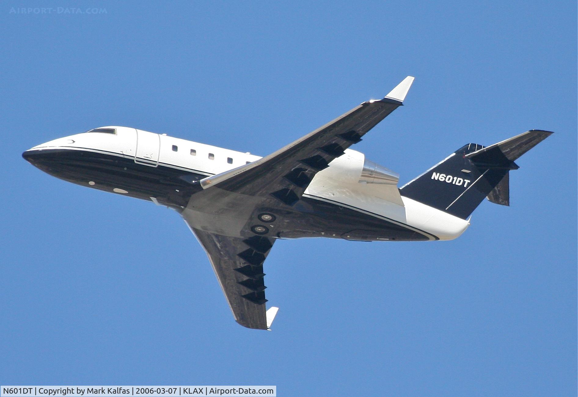N601DT, 1988 Canadair Challenger 601-3A (CL-600-2B16) C/N 5024, Jeff Moorad's (SD Padres) CL-600-2B16, departing 25L KLAX.