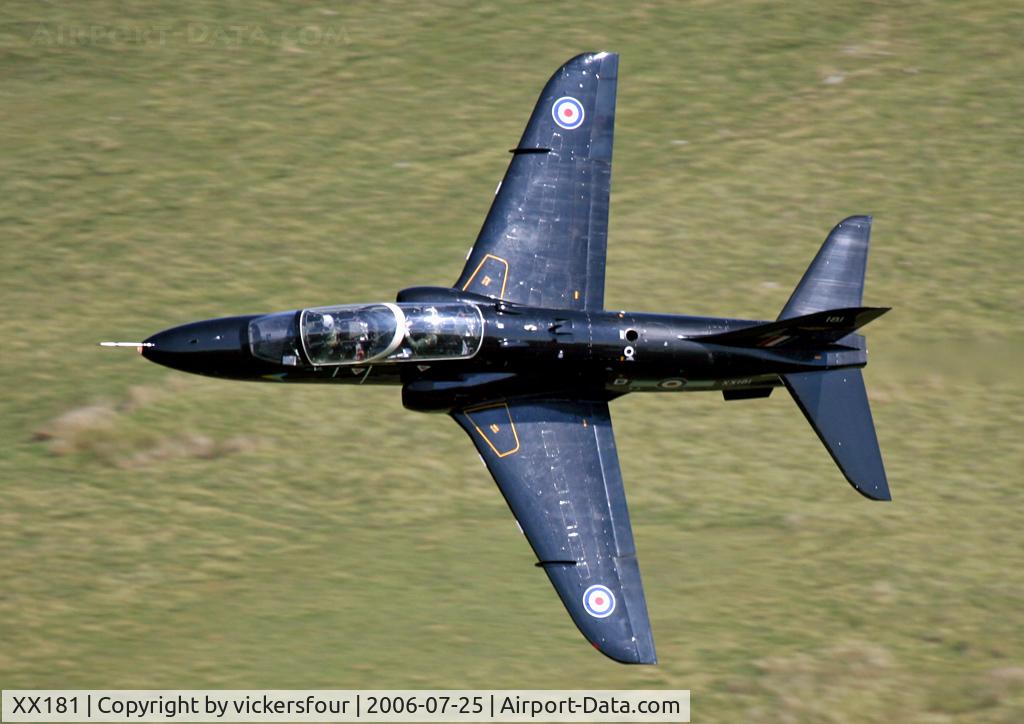 XX181, 1977 Hawker Siddeley Hawk T.1 C/N 028/312028, Royal Air Force. Operated by the 208 (R) Squadron. M6 Pass, Cumbria.