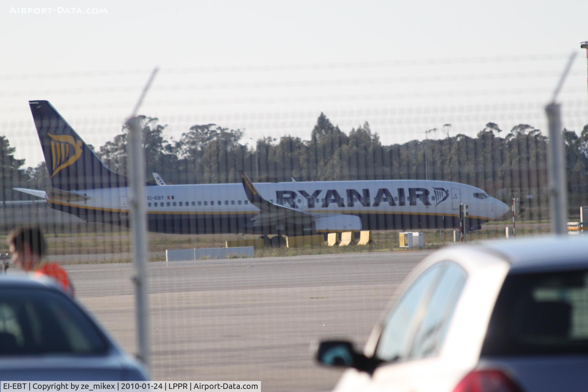 EI-EBT, 2009 Boeing 737-8AS C/N 35000, Bad quality sory :(
