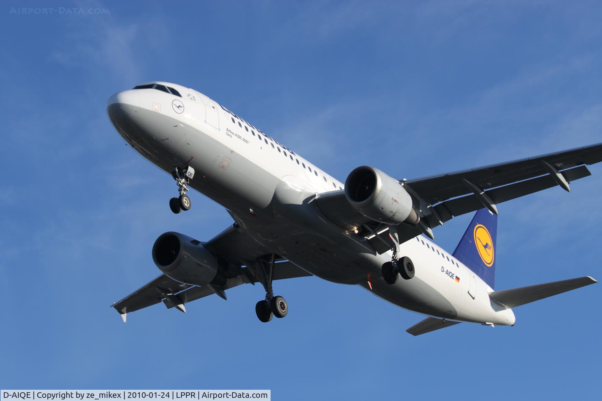 D-AIQE, 1991 Airbus A320-211 C/N 0209, landing at 35 oporto