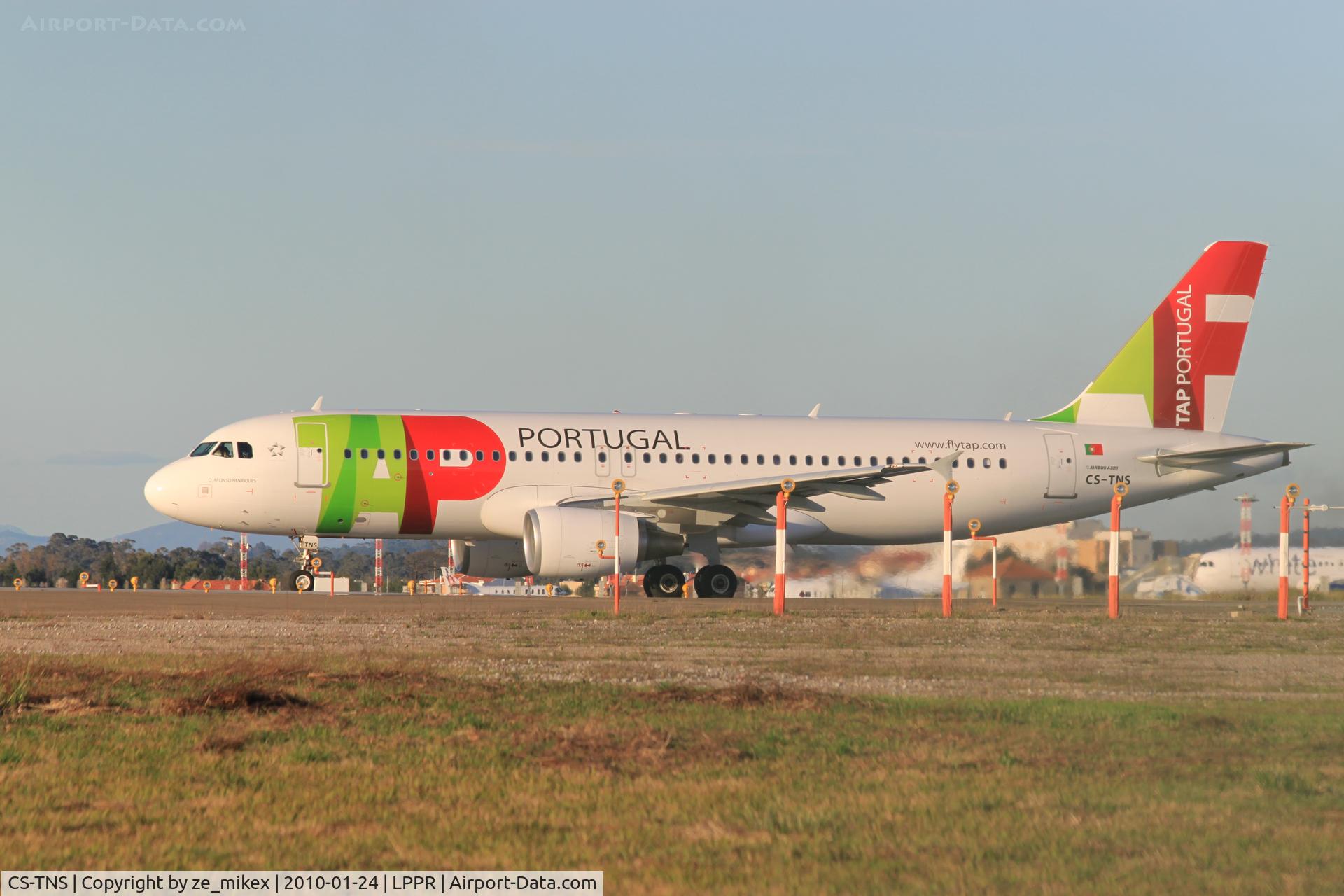 CS-TNS, 2009 Airbus A320-214 C/N 4021, The new bird of TAP taxing for take off