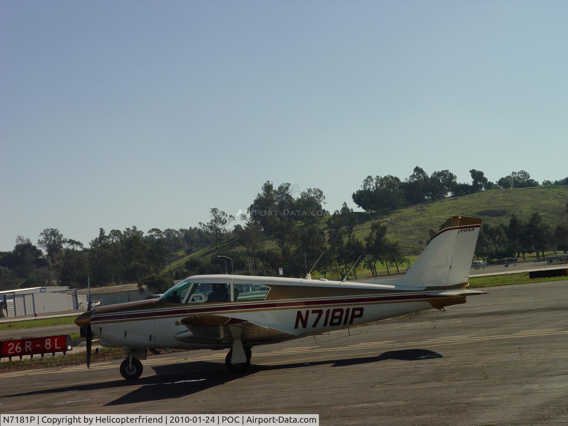 N7181P, 1960 Piper PA-24-250 Comanche C/N 24-2350, Taxiing to hangar northside of Brackett