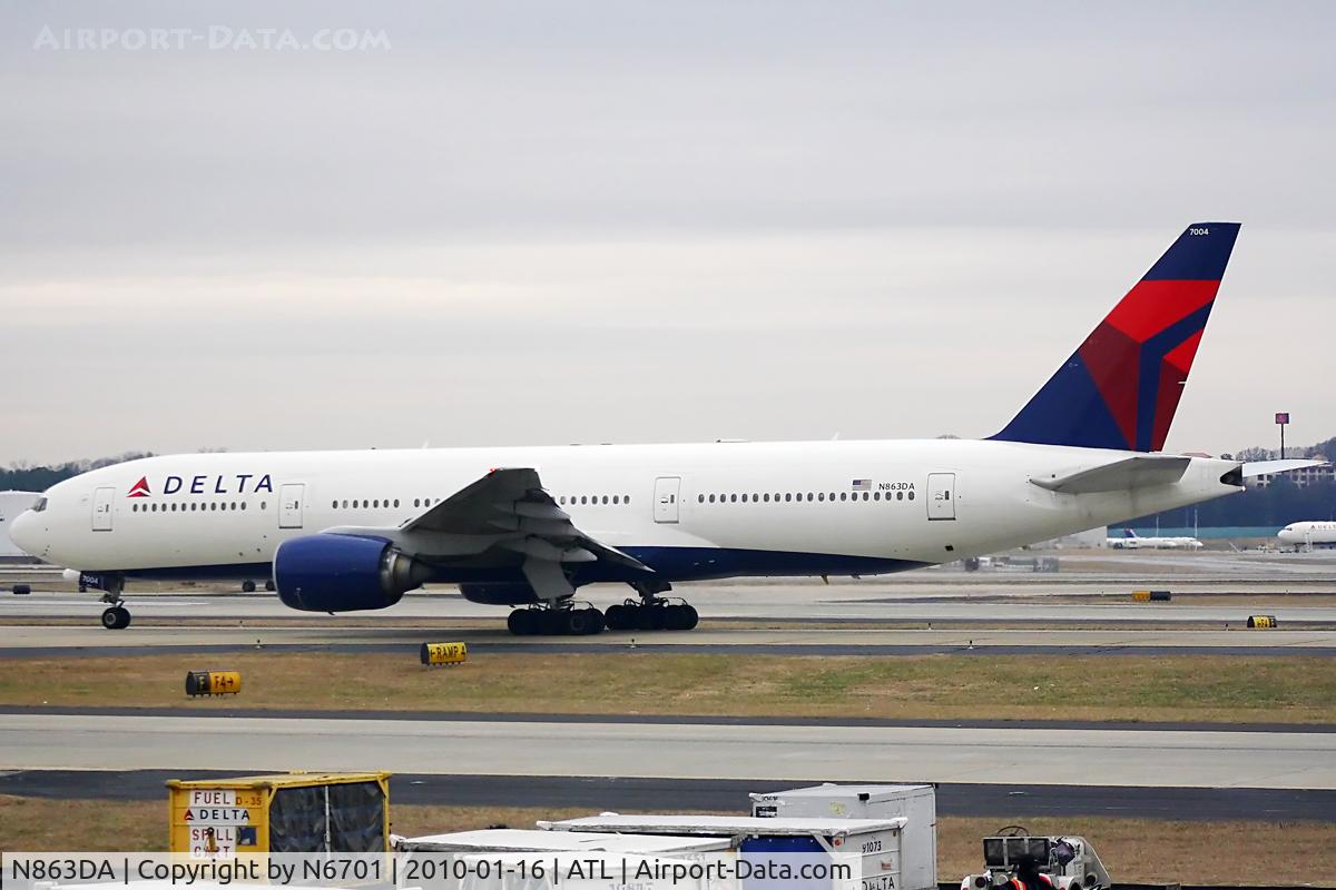 N863DA, 1999 Boeing 777-232 C/N 29735, Delta