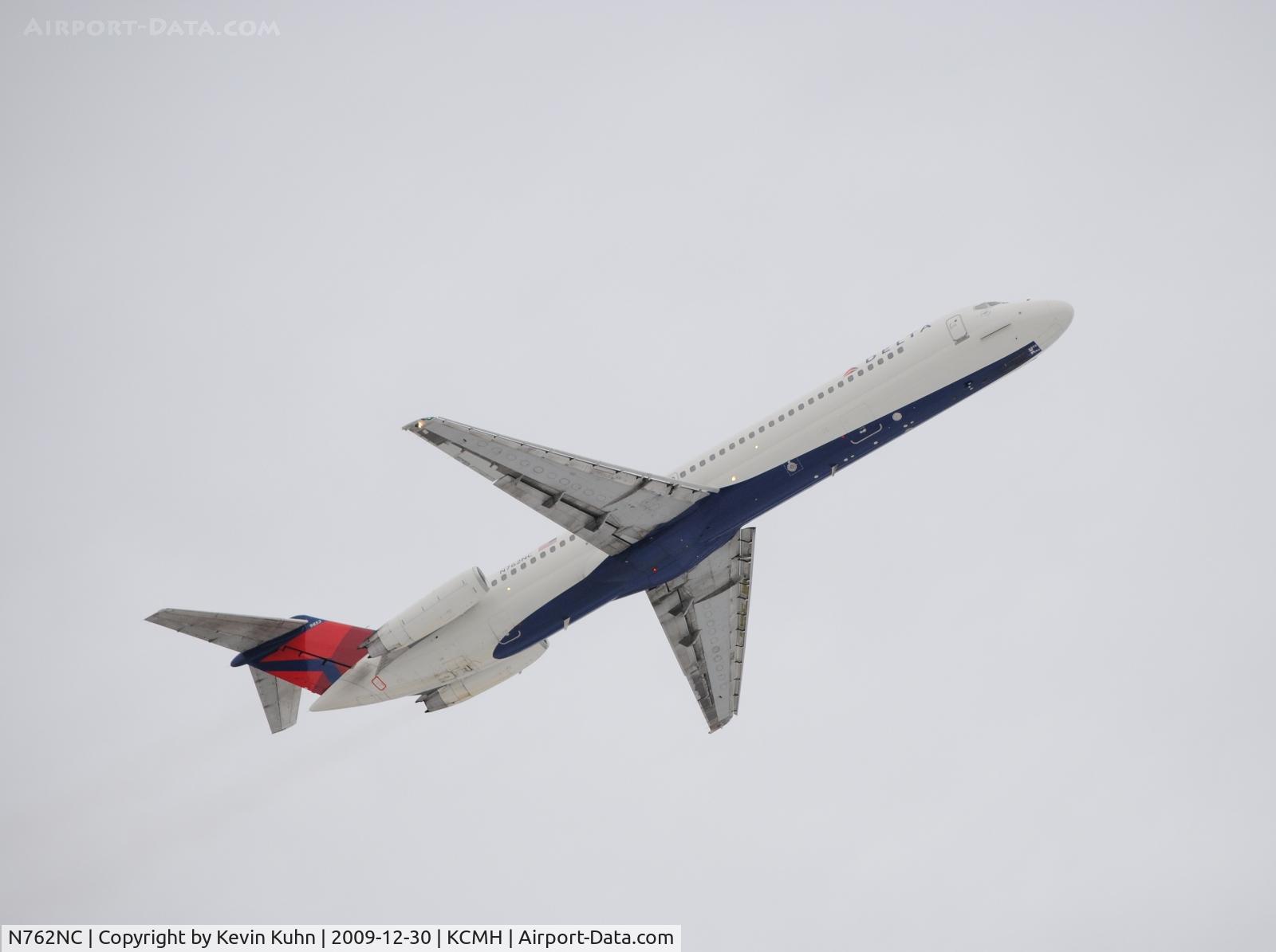N762NC, 1976 McDonnell Douglas DC-9-51 C/N 47710, Noisy DC-9 takeoff