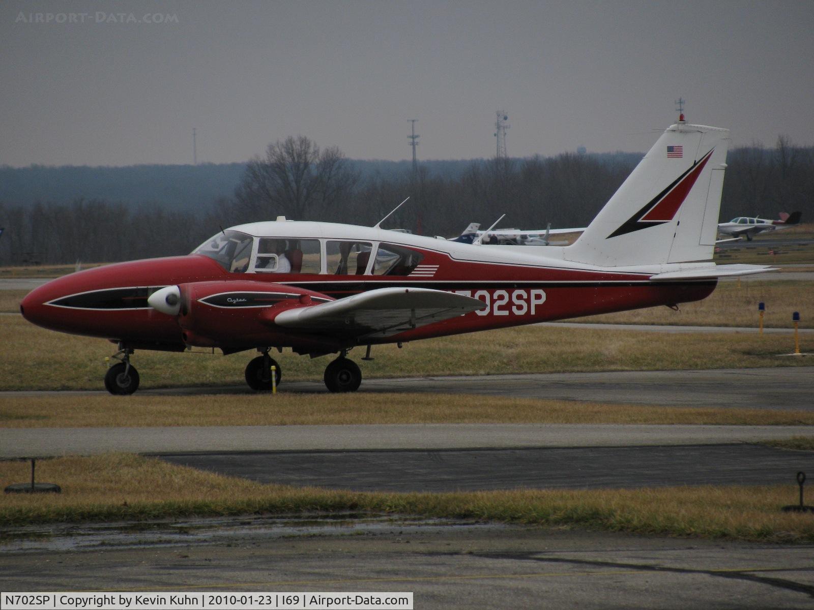 N702SP, 1963 Piper PA-23-250 C/N 27-2336, Taxiing back