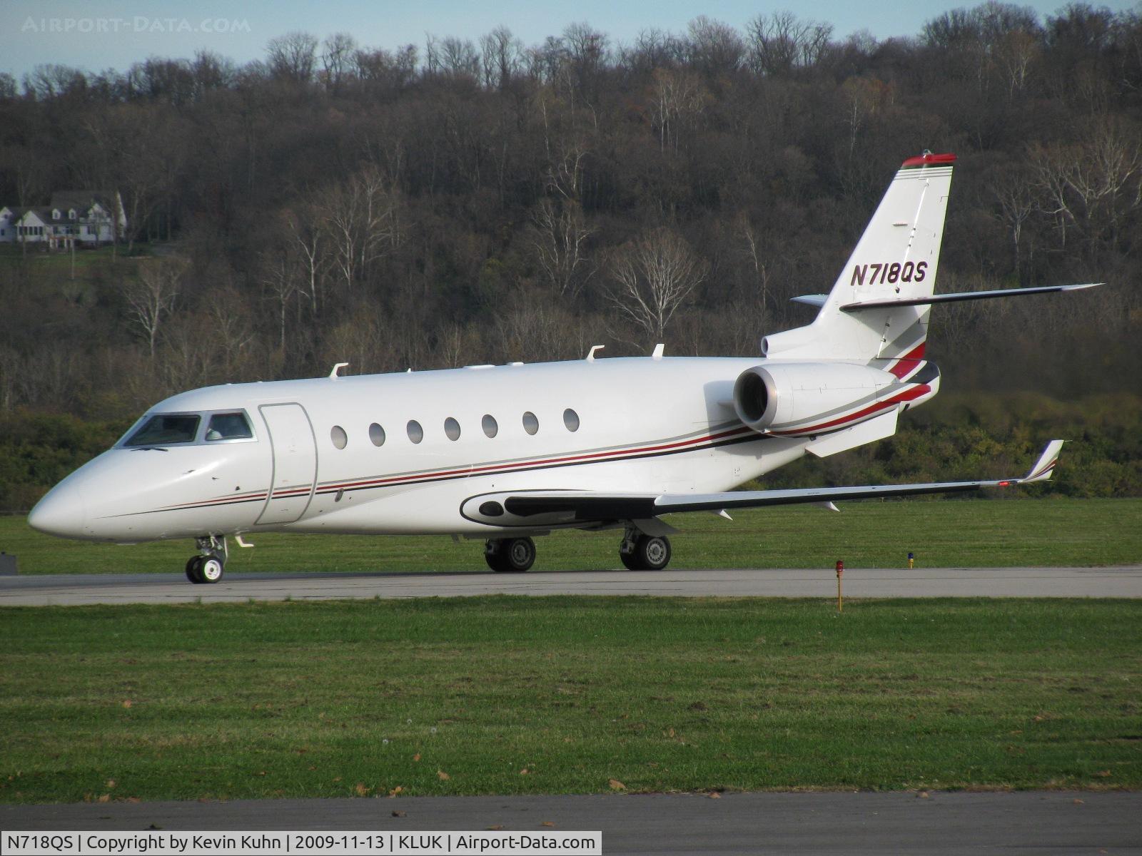 N718QS, 2006 Israel Aircraft Industries Gulfstream 200 C/N 136, The low-set nose gives the G200 a bit of a menacing look