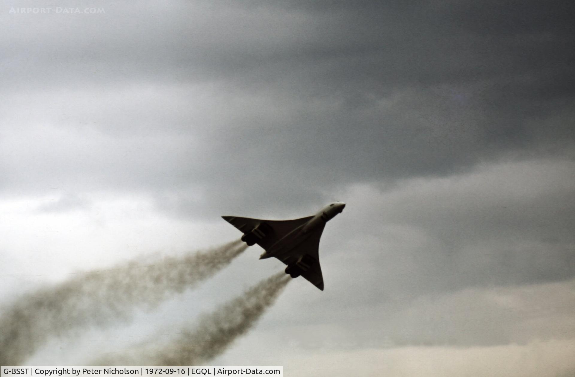 G-BSST, 1966 Aerospatiale-BAC Concorde Prototype C/N 002/13520, Second prototype Concorde approaching RAF Leuchars for a flypast at the 1972 Airshow.