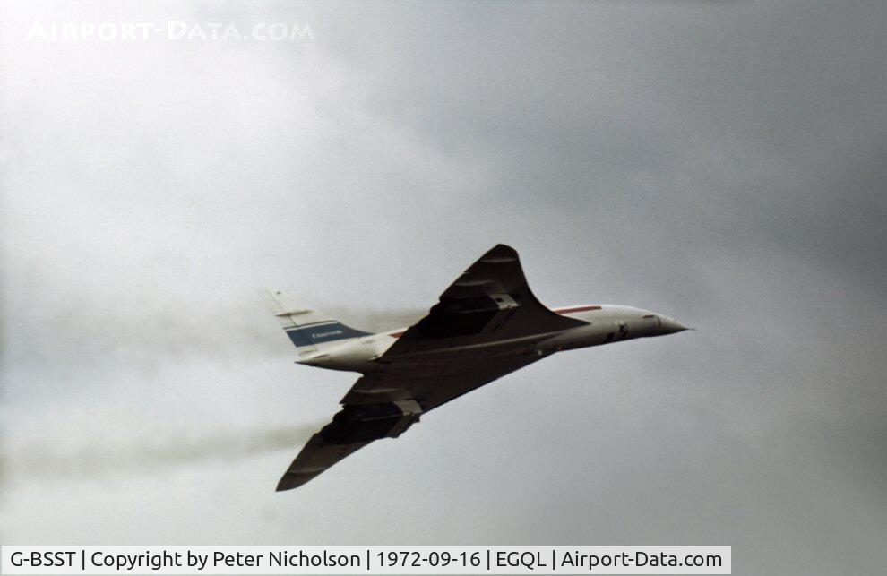 G-BSST, 1966 Aerospatiale-BAC Concorde Prototype C/N 002/13520, Second prototype Concorde performing a fly-past at the 1972 Leuchars Airshow.