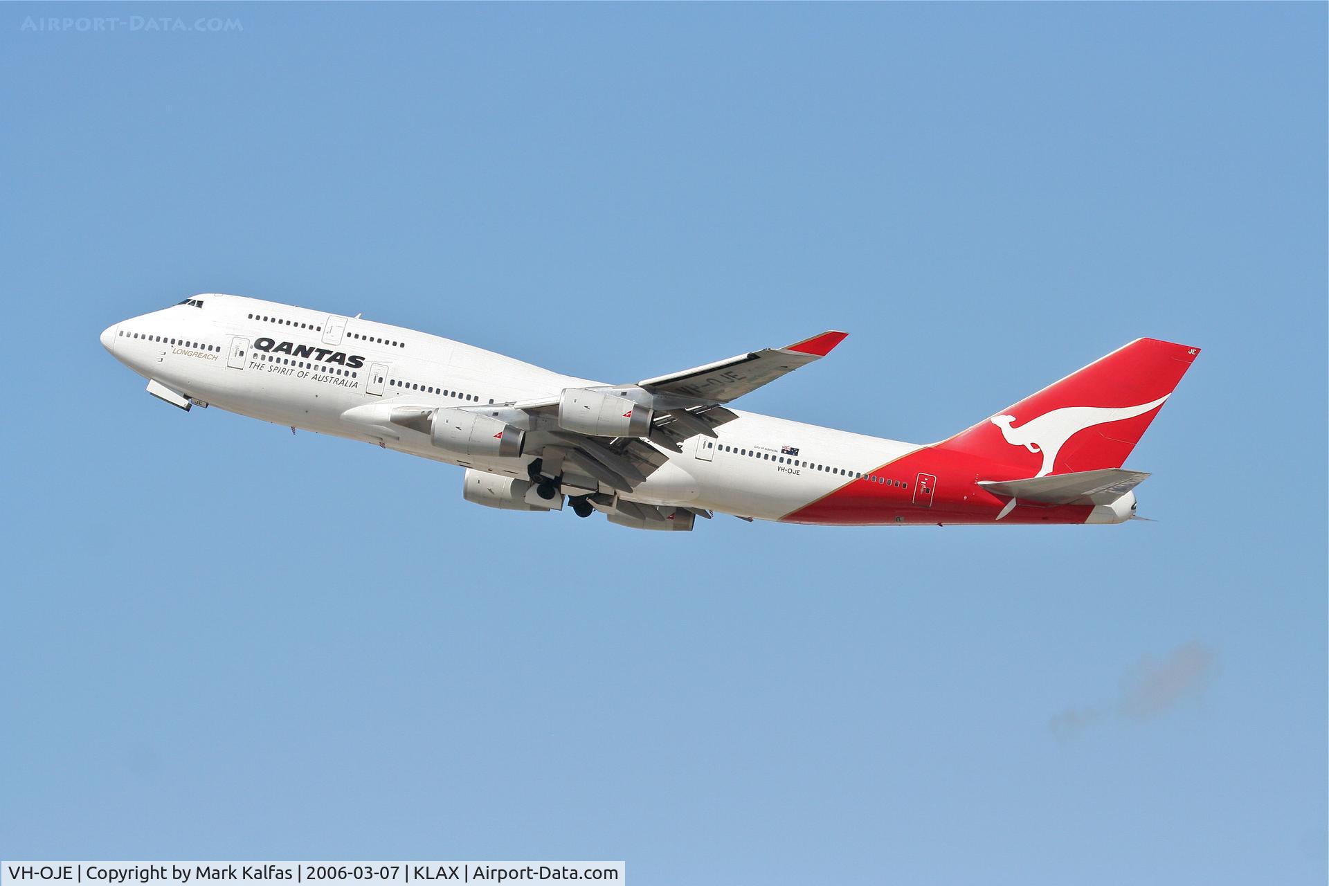 VH-OJE, 1989 Boeing 747-438 C/N 24482, Qantas Boeing 747-438, 25R departure KLAX.