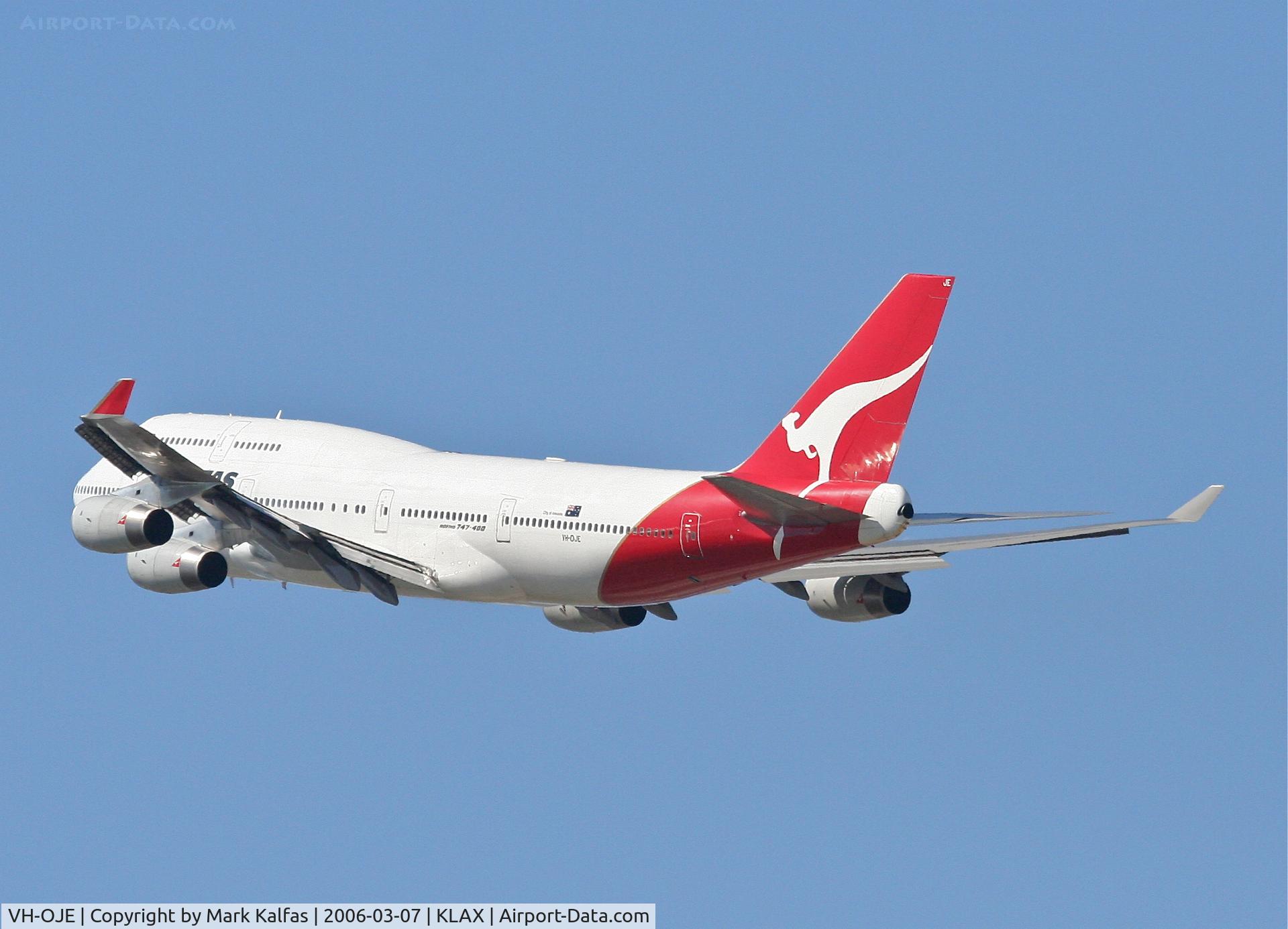 VH-OJE, 1989 Boeing 747-438 C/N 24482, Qantas Boeing 747-438, 25R departure KLAX.