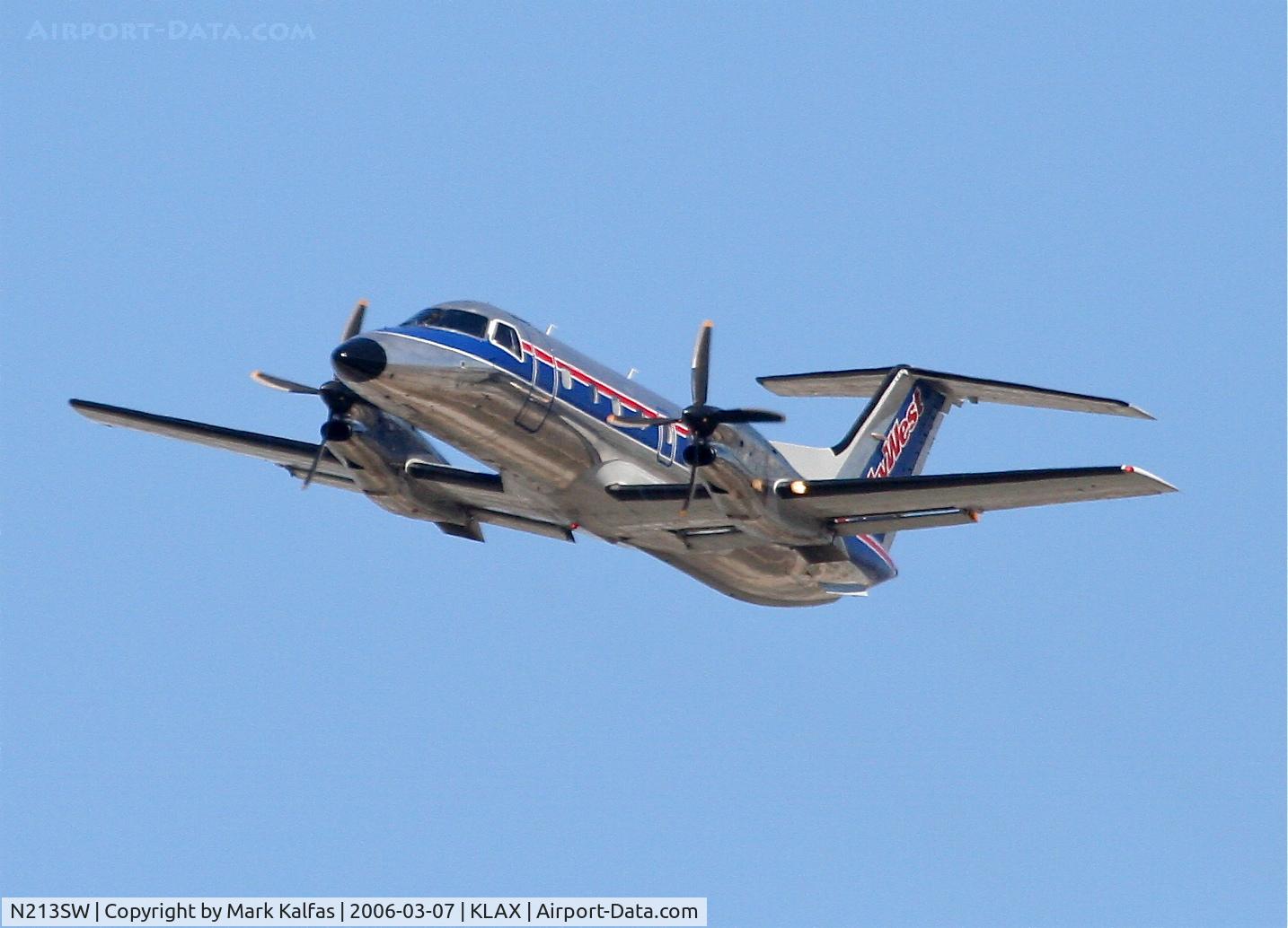 N213SW, 1992 Embraer EMB-120ER Brasilia C/N 120.277, SkyWest EMB-120ER, 25R departure KLAX.