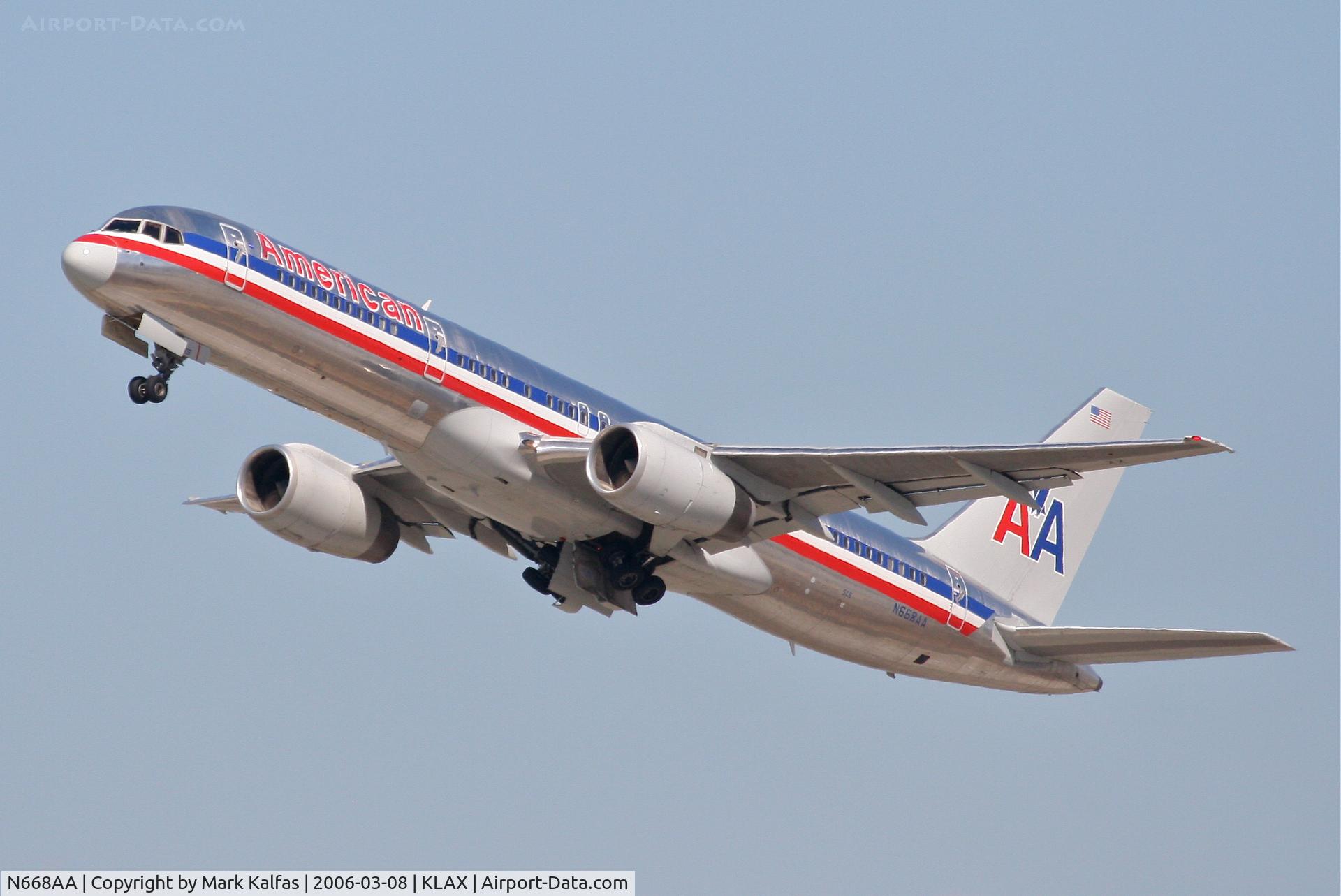 N668AA, 1992 Boeing 757-223 C/N 25333, American Airlines Boeing 757-223, 25R departure KLAX.