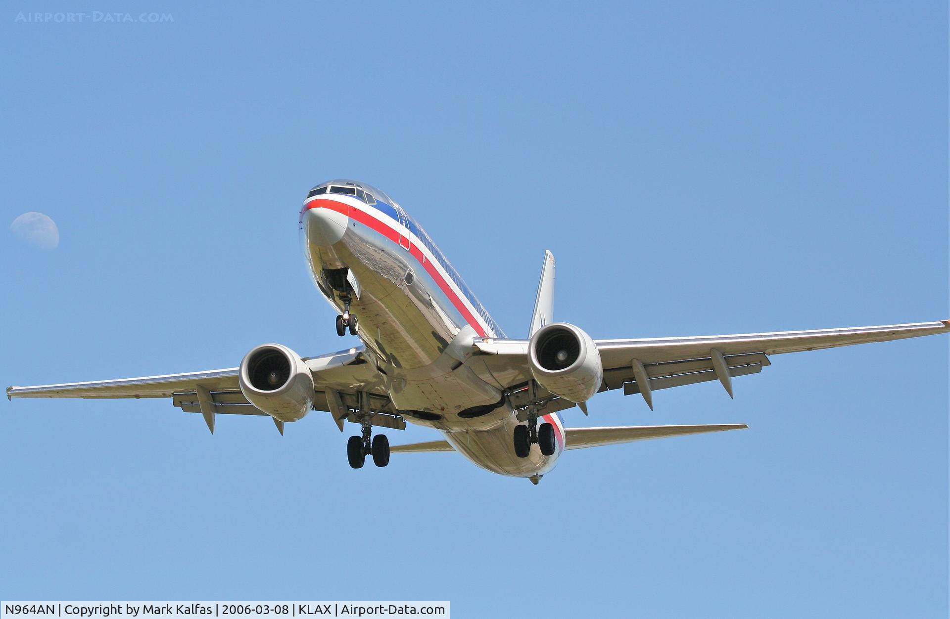 N964AN, 2001 Boeing 737-823 C/N 30093, American Airlines Boeing 737-823, short final 25L KLAX.