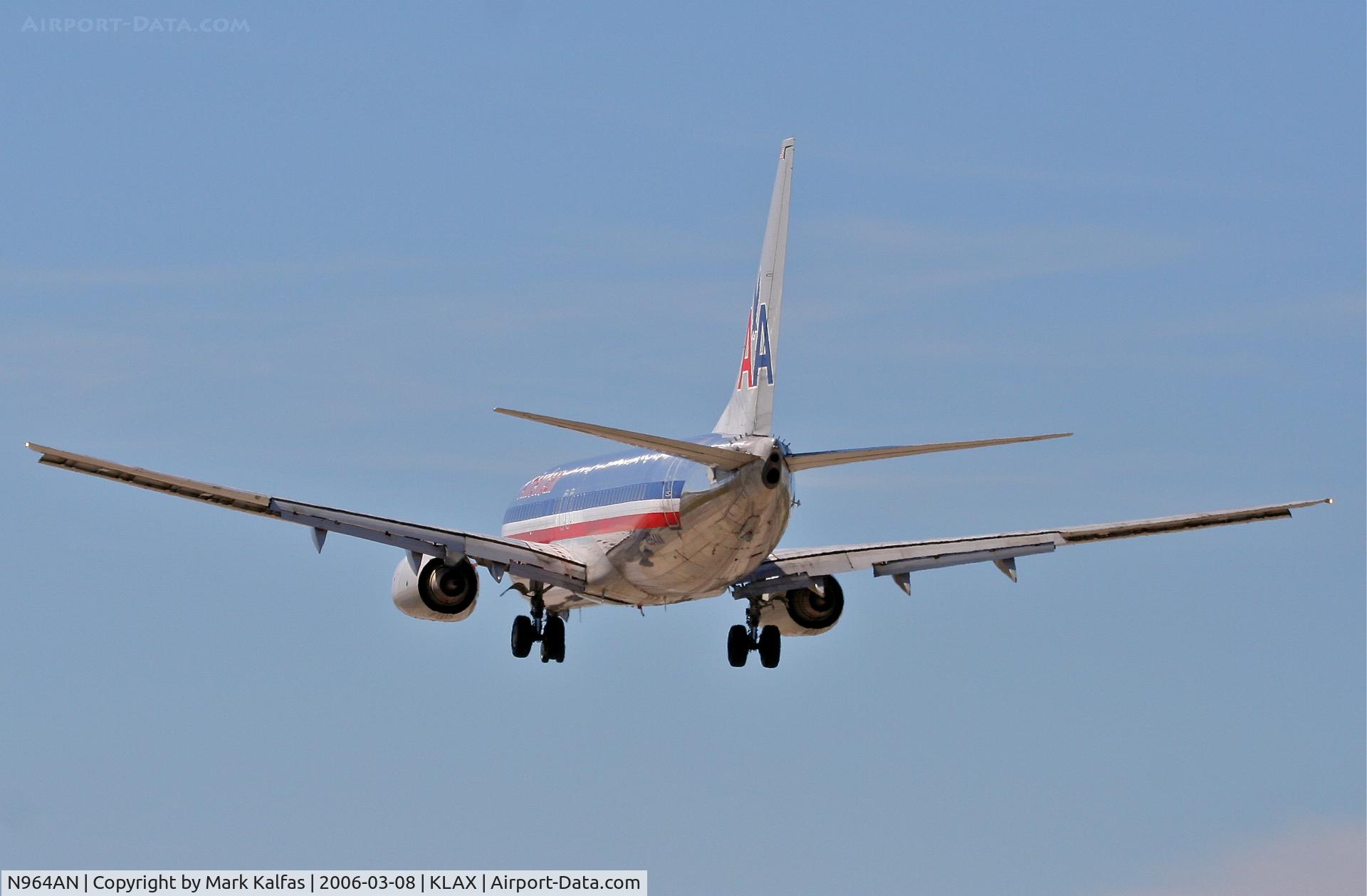 N964AN, 2001 Boeing 737-823 C/N 30093, American Airlines Boeing 737-823, short final 25L KLAX.